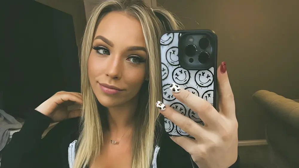 Face Reveal Taylor Breesey Bio